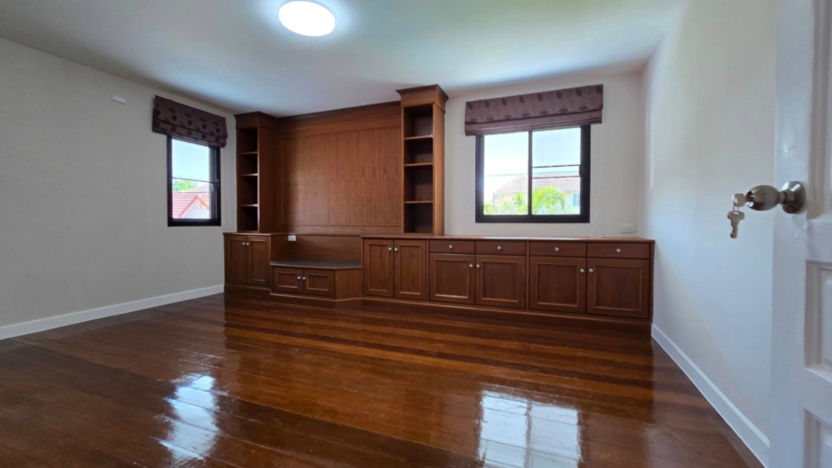 5 Bedroom House For Sale in San Phisuea, Mueang Chiang Mai, Chiang Mai - Image 8