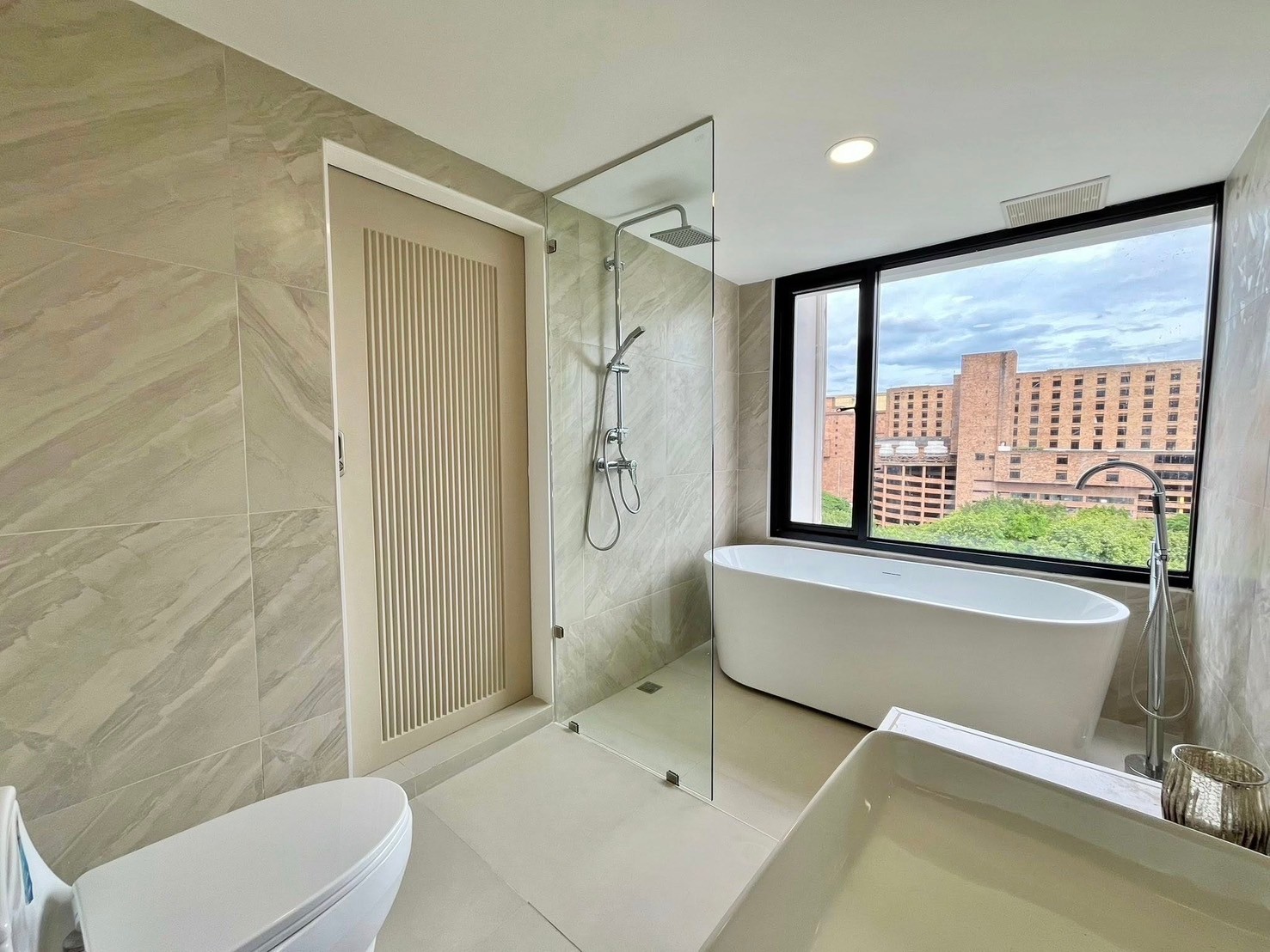 Srithana Condominium 2 - Image 12