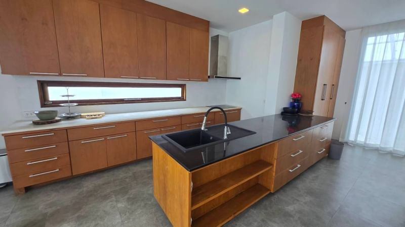 5 Bedroom House For Sale in San Phranet, San Sai, Chiang Mai - Image 12