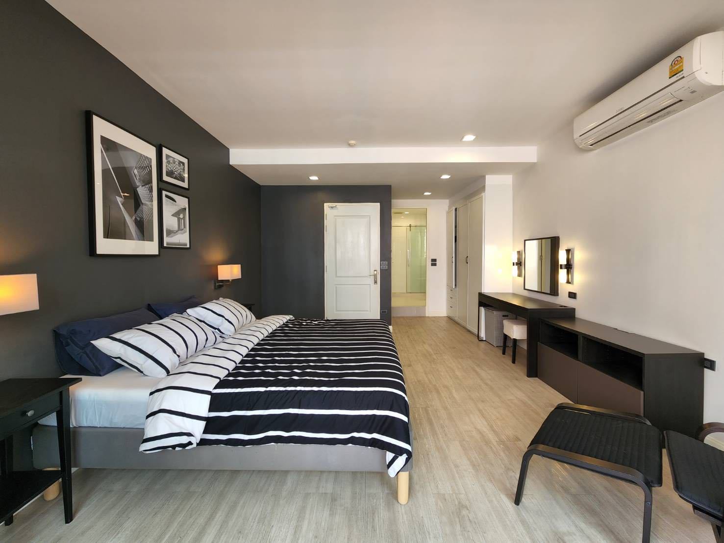Premier Condominium - Image 9