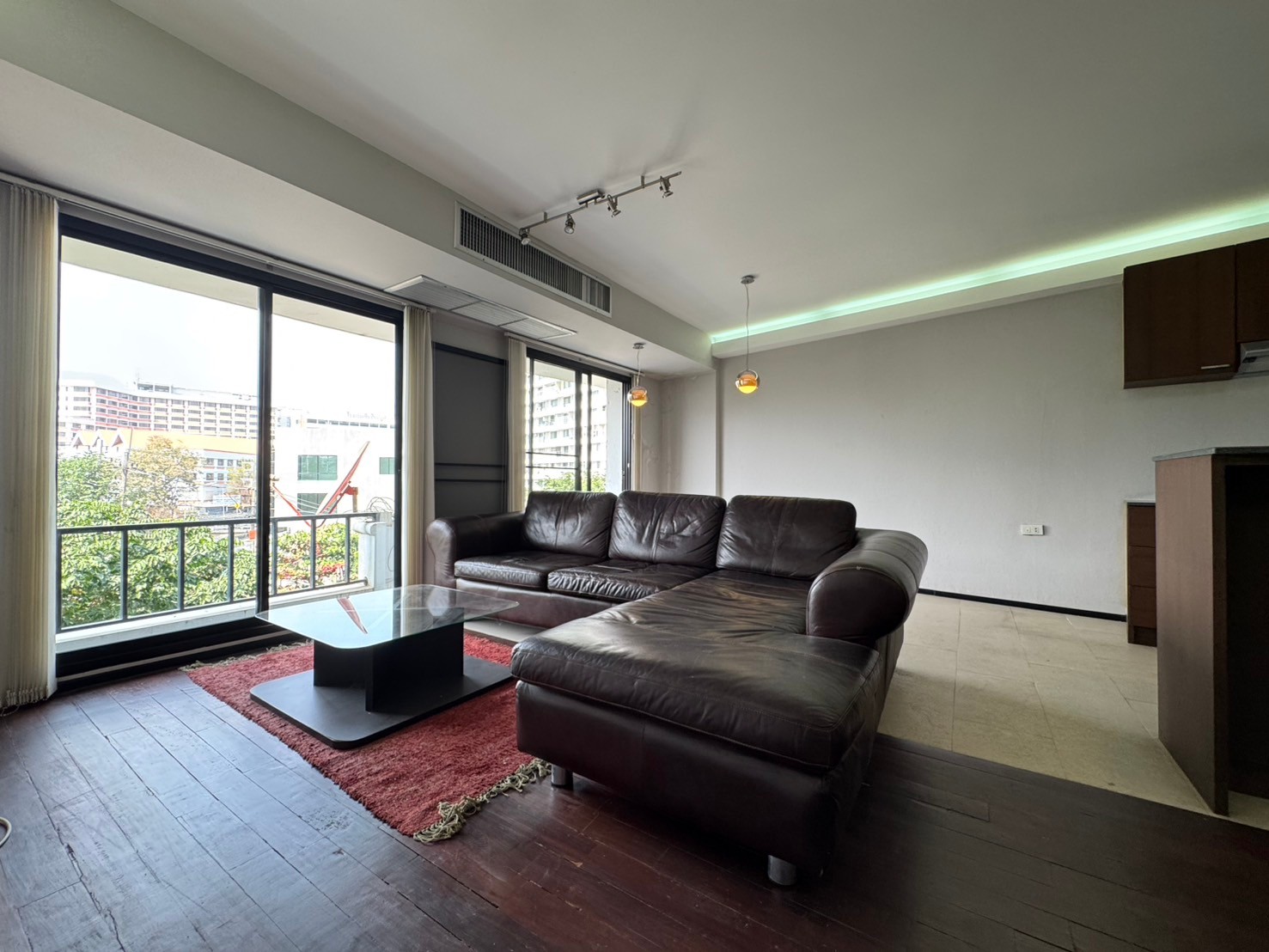 Chom Doi Condo 2 - Image 1