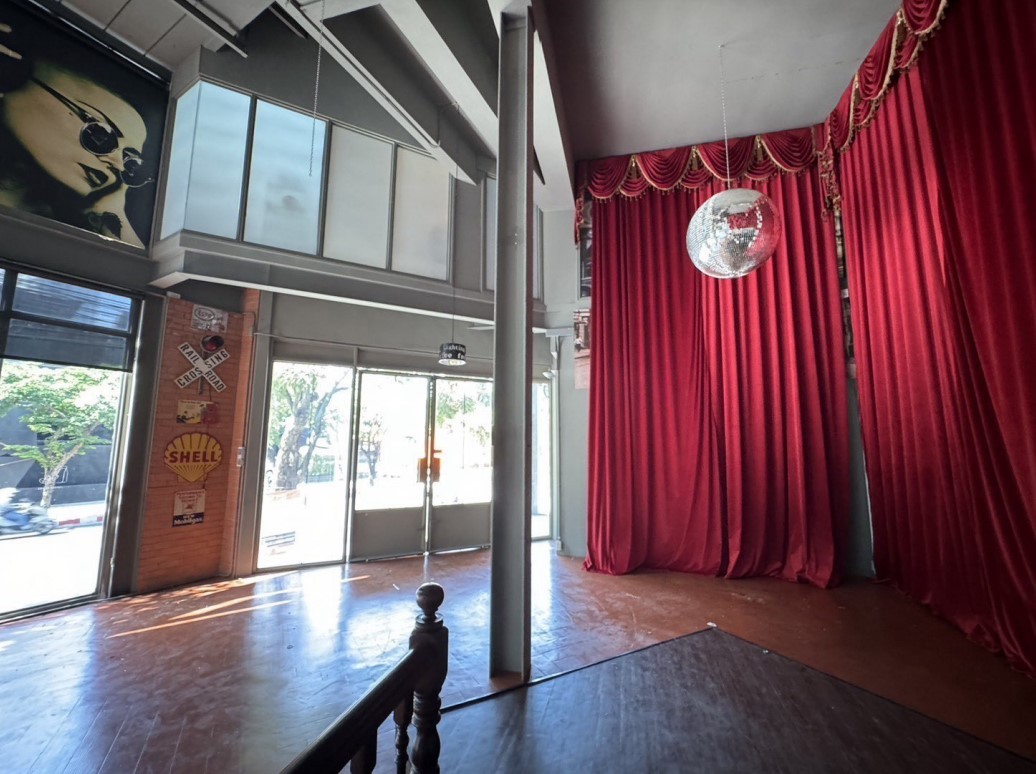  零售空间  在  - Image 2