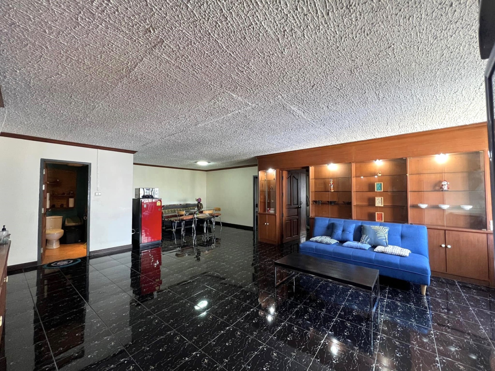 Nakornping Condominium - Image 1