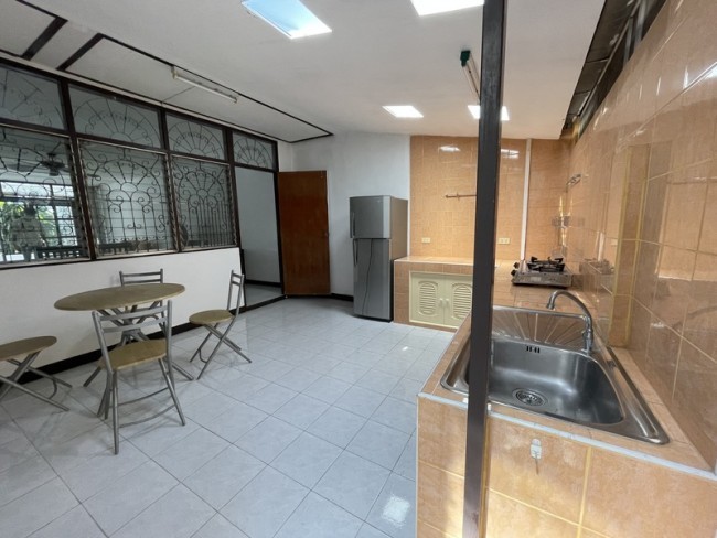 3 Bedroom Townhouse For Sale in Suthep, Mueang Chiang Mai, Chiang Mai - Image 5