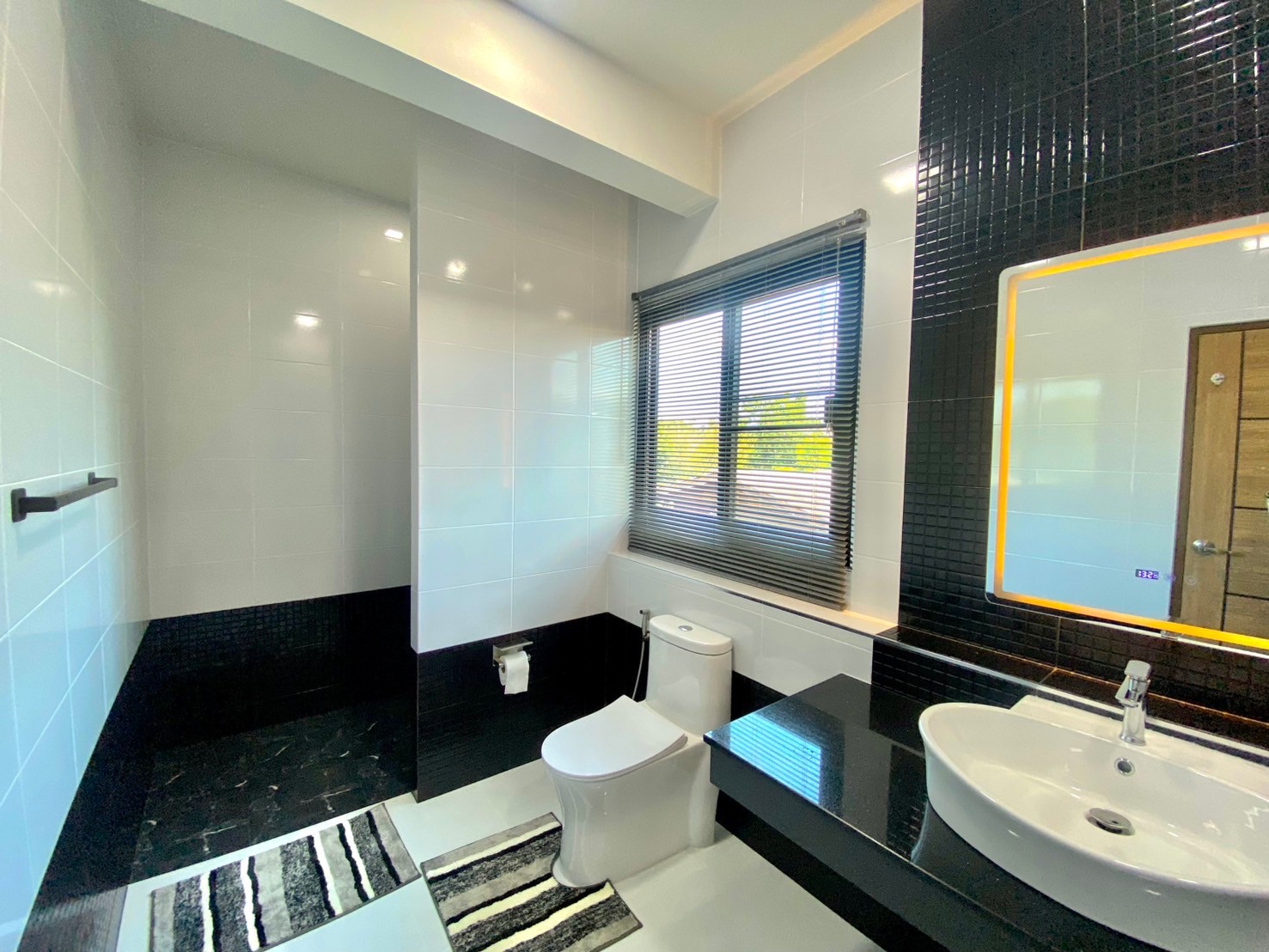 3 Bedroom House For Sale in Nong Khwai, Hang Dong, Chiang Mai - Image 32