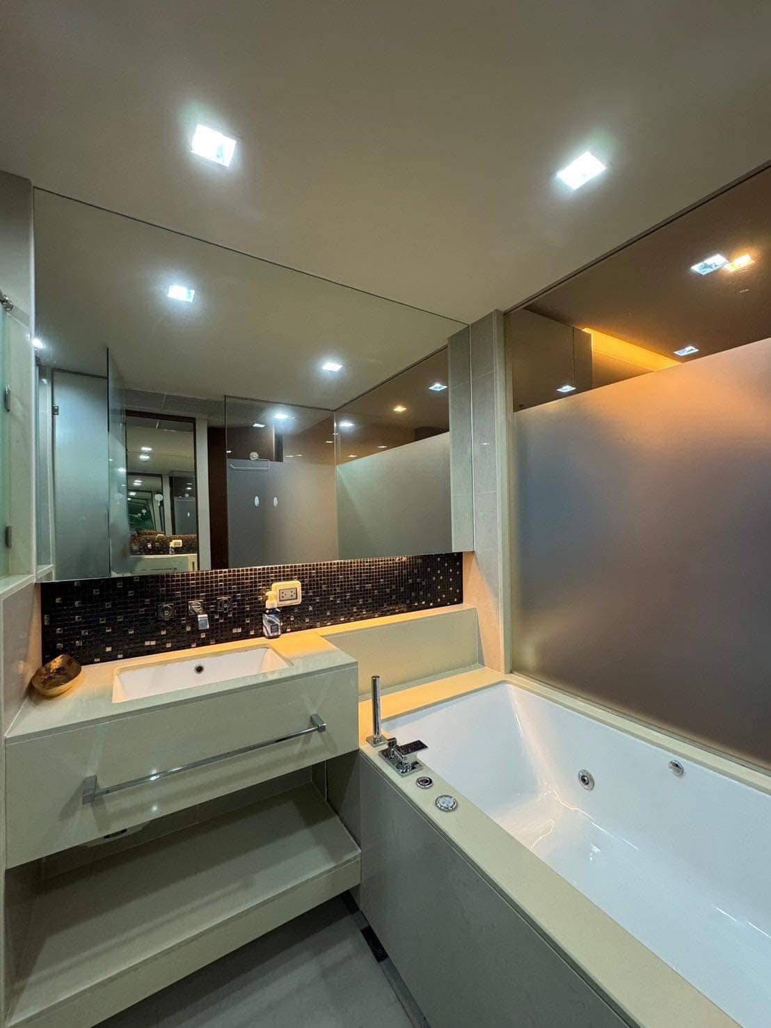 The Address Sathorn - Image 6