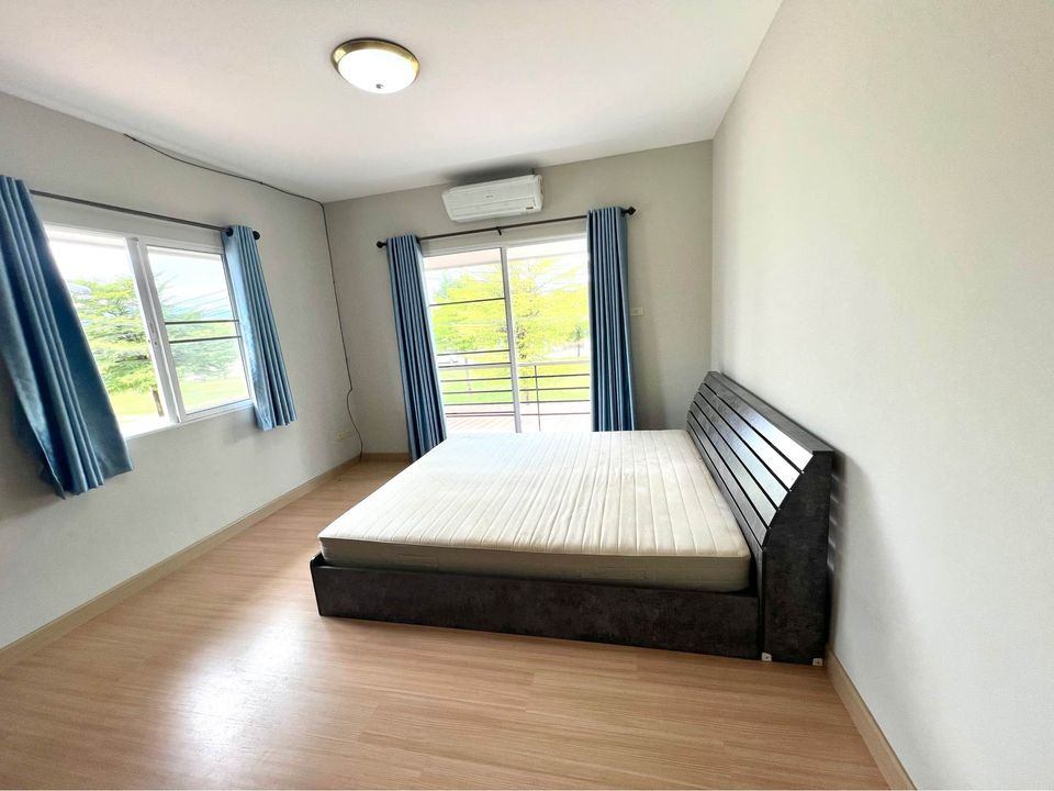 4 卧室 独立房屋 出租 在  - Image 5