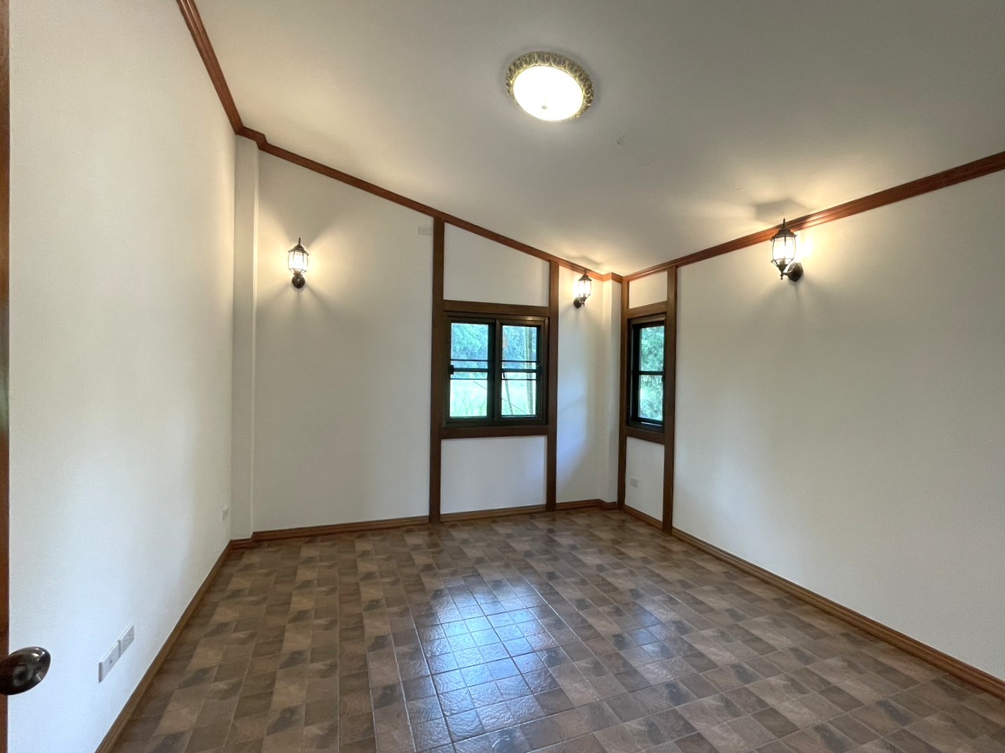 3 Bedroom House For Sale in Ban Pong, Hang Dong, Chiang Mai - Image 9