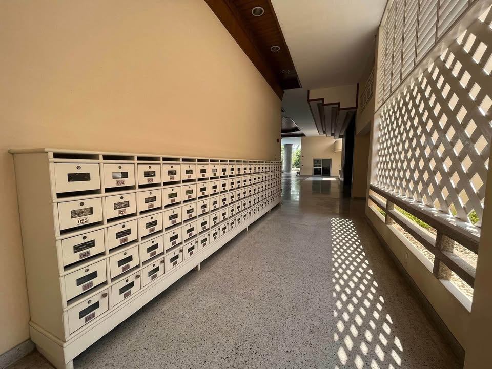 Floral Condo - Image 34