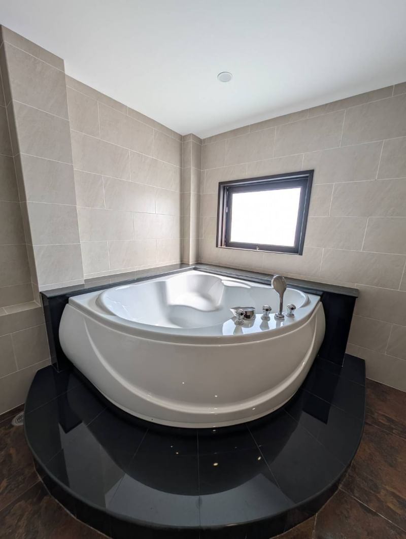 3 Bedroom House For Sale in San Phak Wan, Hang Dong, Chiang Mai - Image 13
