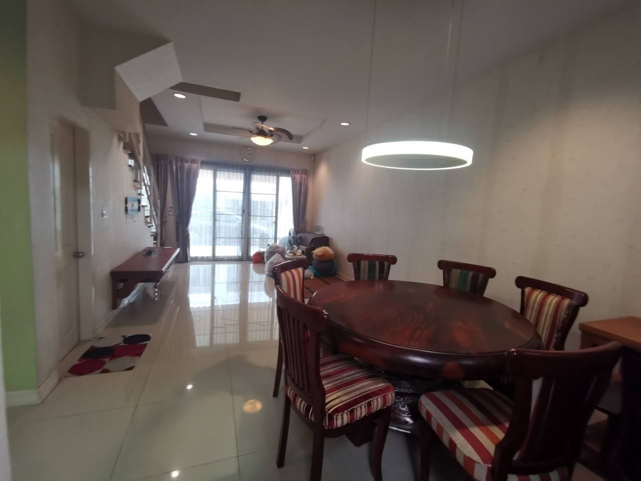 3 Bedroom Townhouse For Sale in Chong Nonsi, Yan Nawa, Bangkok - Image 3