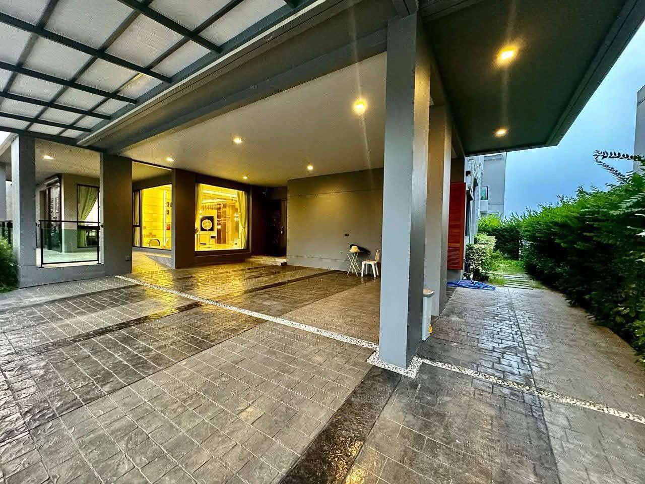 5 Bedroom House For Sale in Saphan Sung, Saphan Sung, Bangkok - Image 5