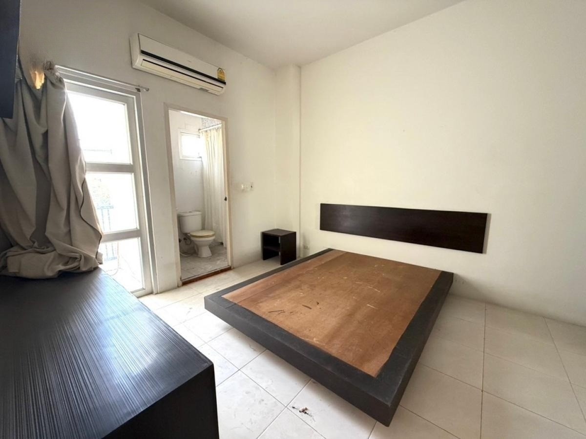 Retail Space For Sale in Khlong Tan Nuea, Vadhana, Bangkok - Image 3