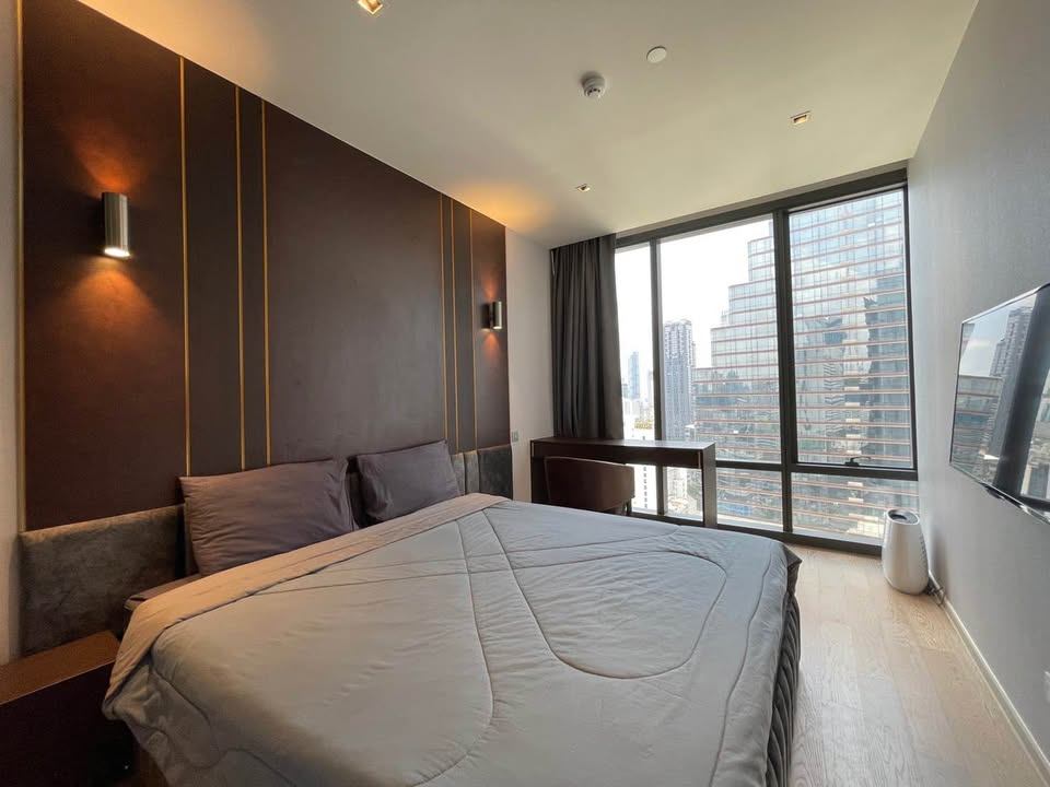 Ashton Silom - Image 15