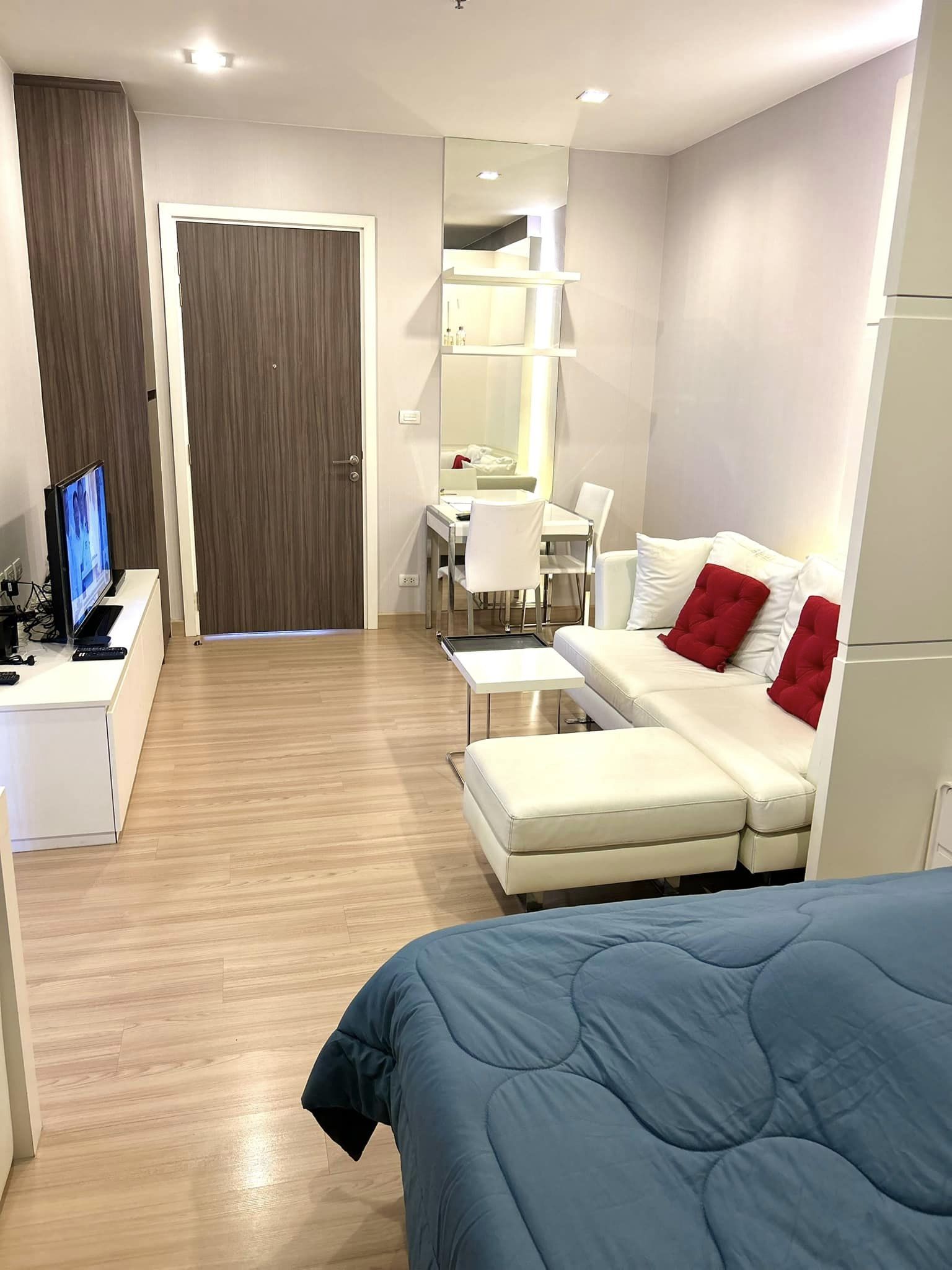 Urbano Absolute Sathon - Taksin - Image 1