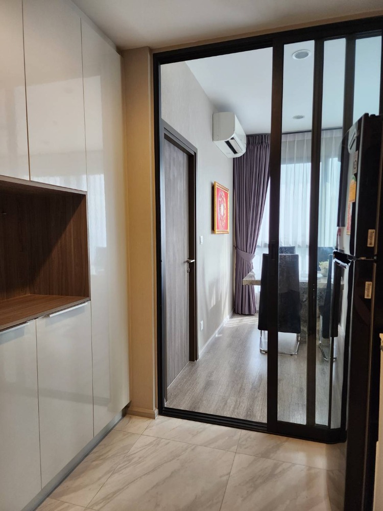 2 Bedroom Condo For Sale in Bang Kapi, Huai Khwang, Bangkok - Image 7