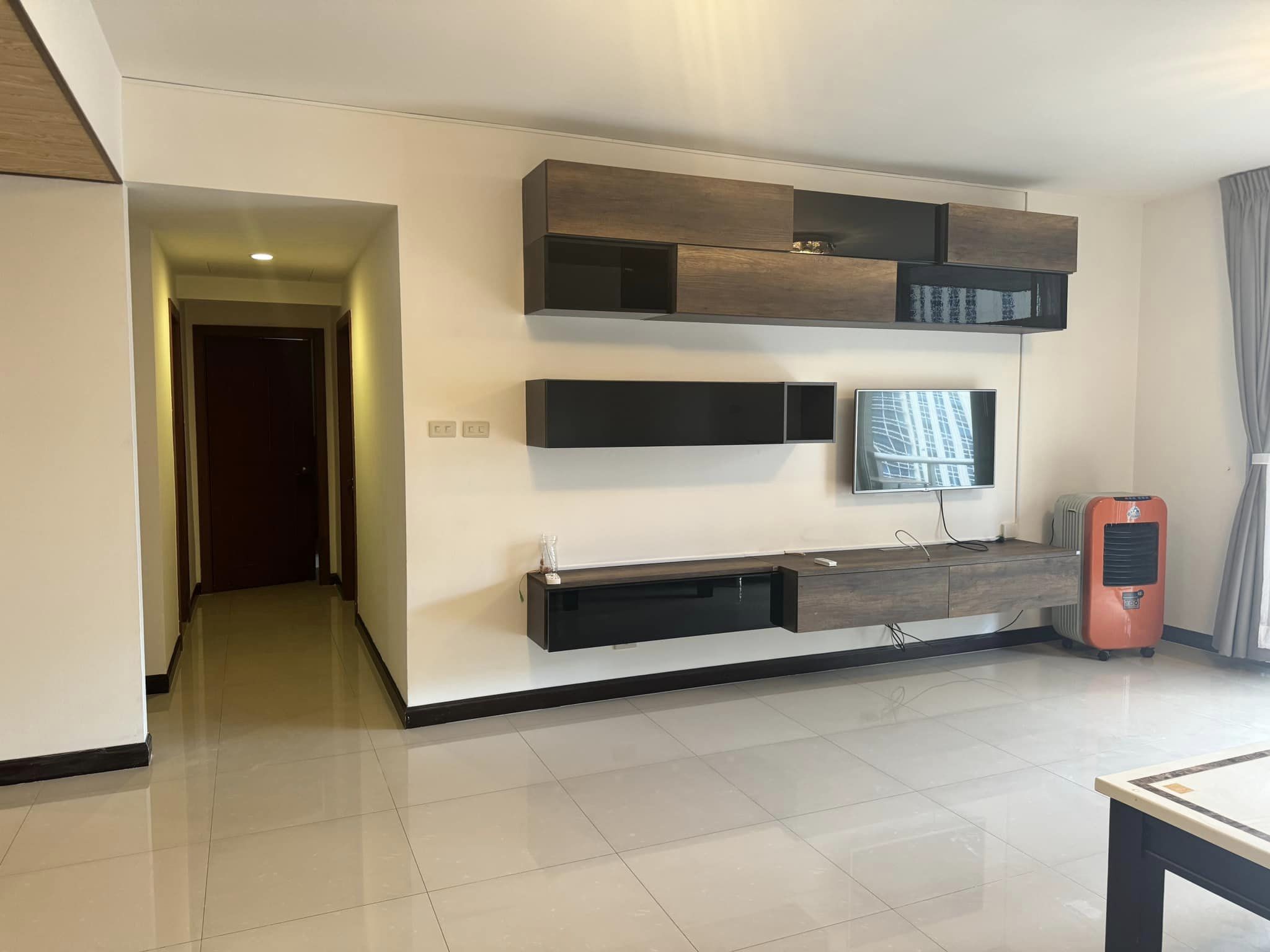 All Season Mansion - Image 11