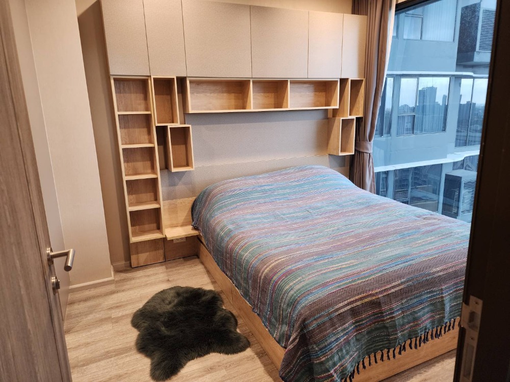 2 Bedroom Condo For Sale in Bang Kapi, Huai Khwang, Bangkok - Image 5