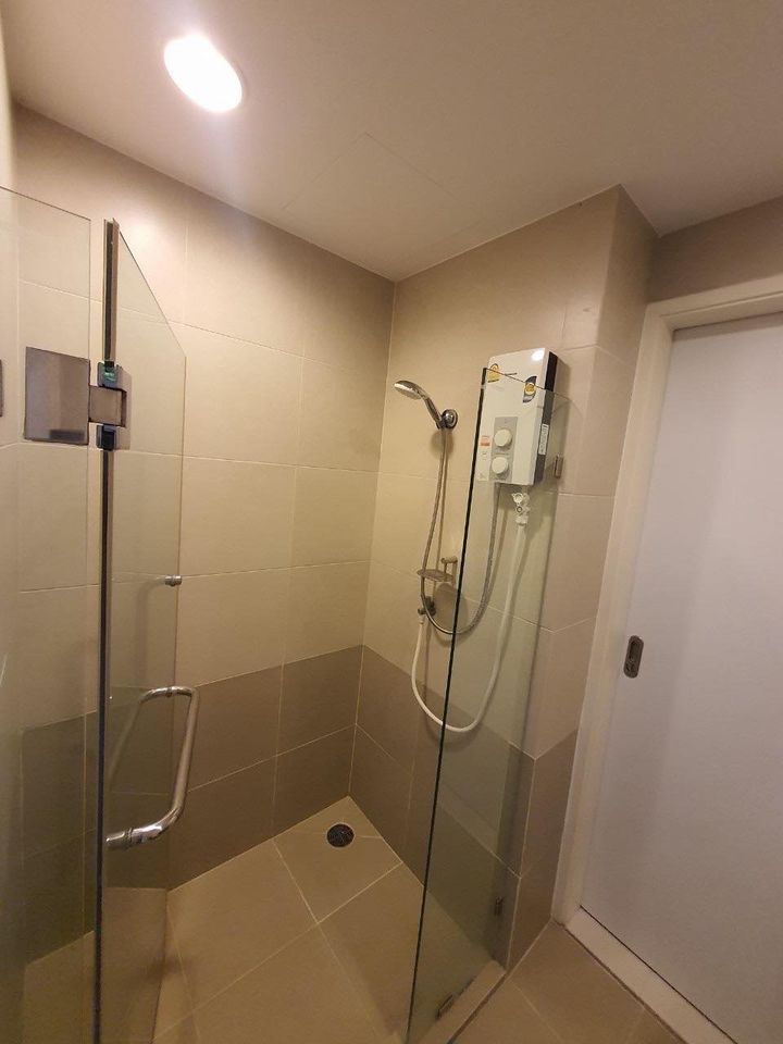 Whizdom Punnawithi Station Condominium - Image 4
