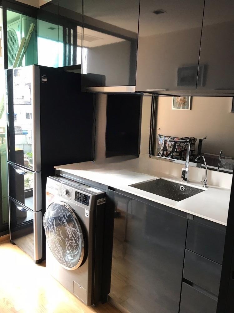 2 Bedroom Condo For Sale in Maha Phruettharam, Bang Rak, Bangkok - Image 3