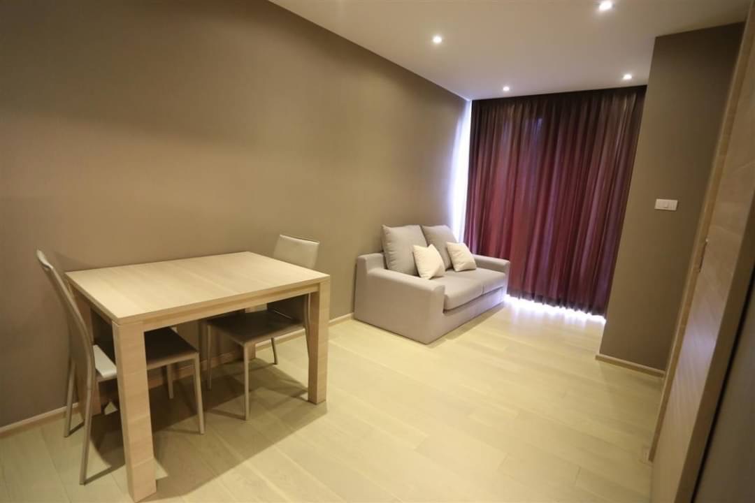 Klass Silom Condo - Image 1