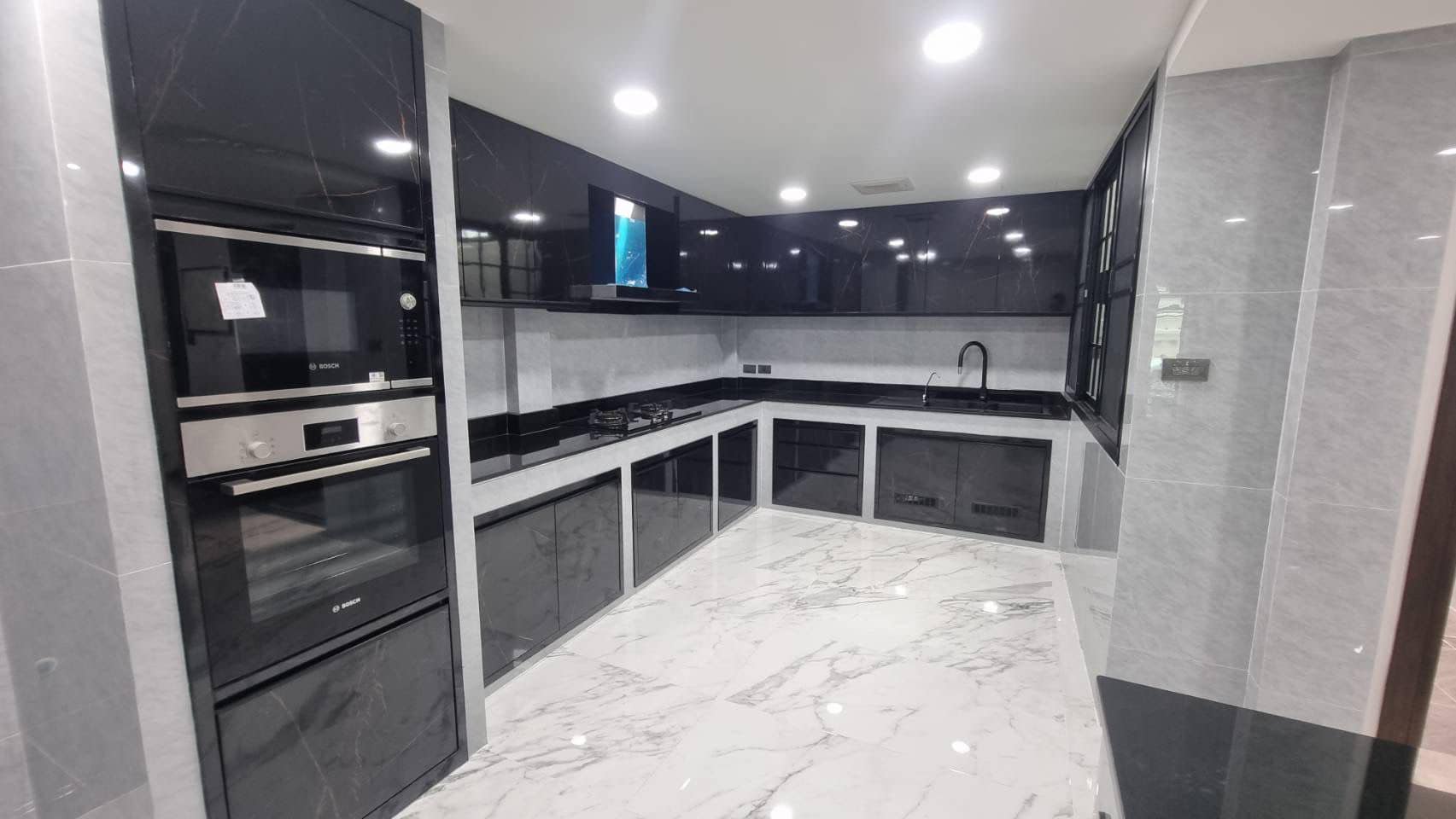 6 卧室 联排别墅  在  - Image 8