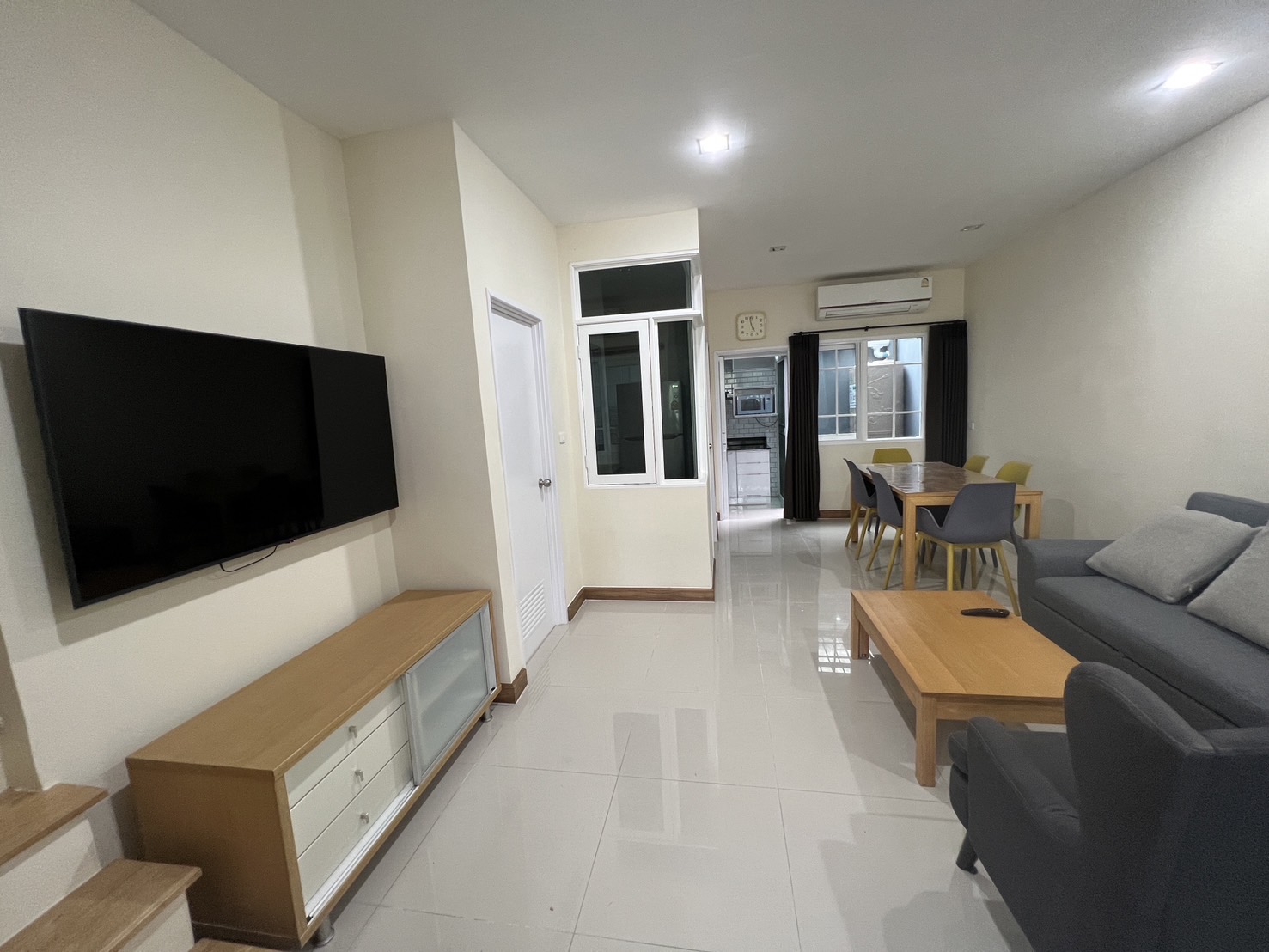 3 卧室 独立房屋  在  - Image 2