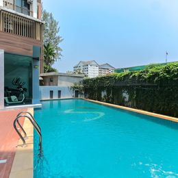 S Condo - Image 11