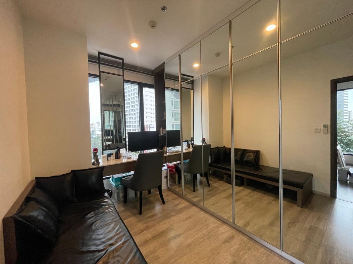 2 Bedroom Condo For Sale in Bang Kapi, Huai Khwang, Bangkok - Image 10