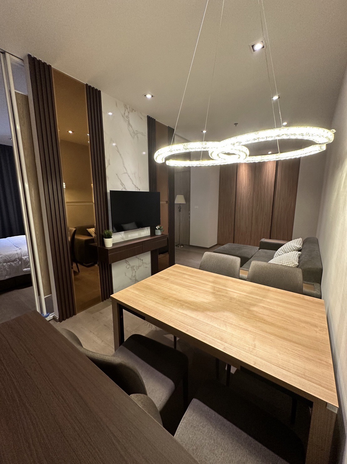 พาร์ค ออริจิ้น พร้อมพงษ์ - Image 1