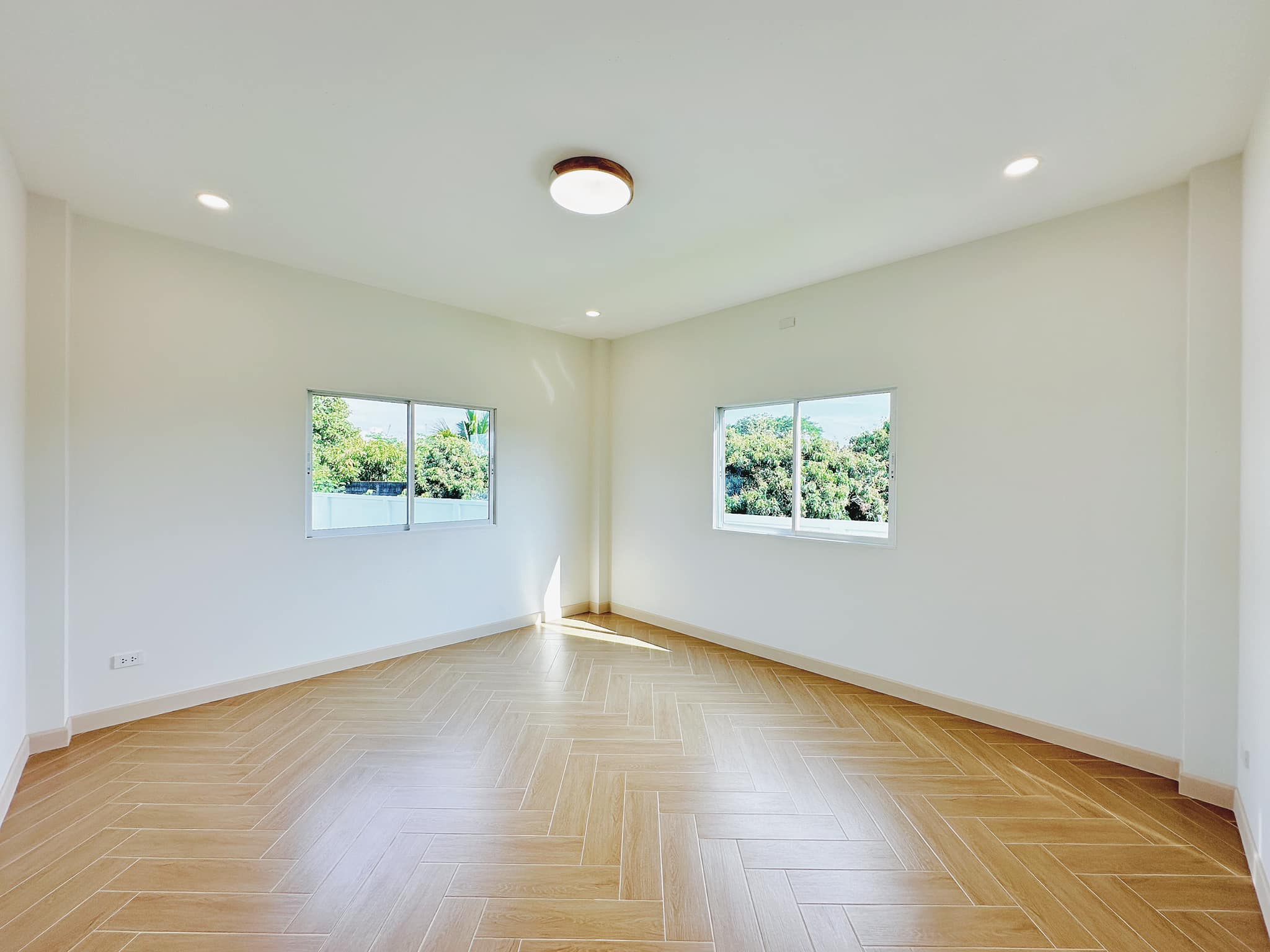 4 Bedroom House For Sale in Hang Dong, Hang Dong, Chiang Mai - Image 8