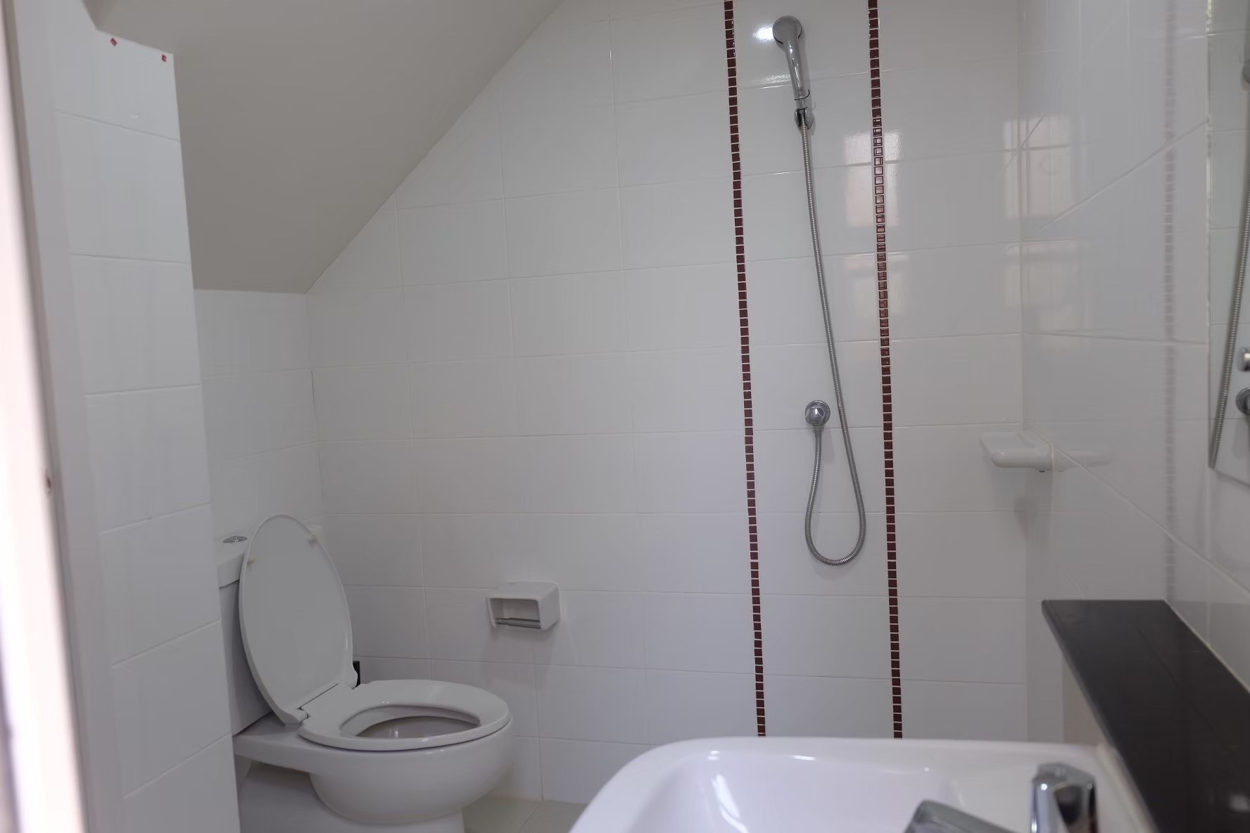 3 ห้องนอน บ้านเดี่ยว สำหรับเช่า ใน บางแก้ว, บางพลี, สมุทรปราการ - Image 8