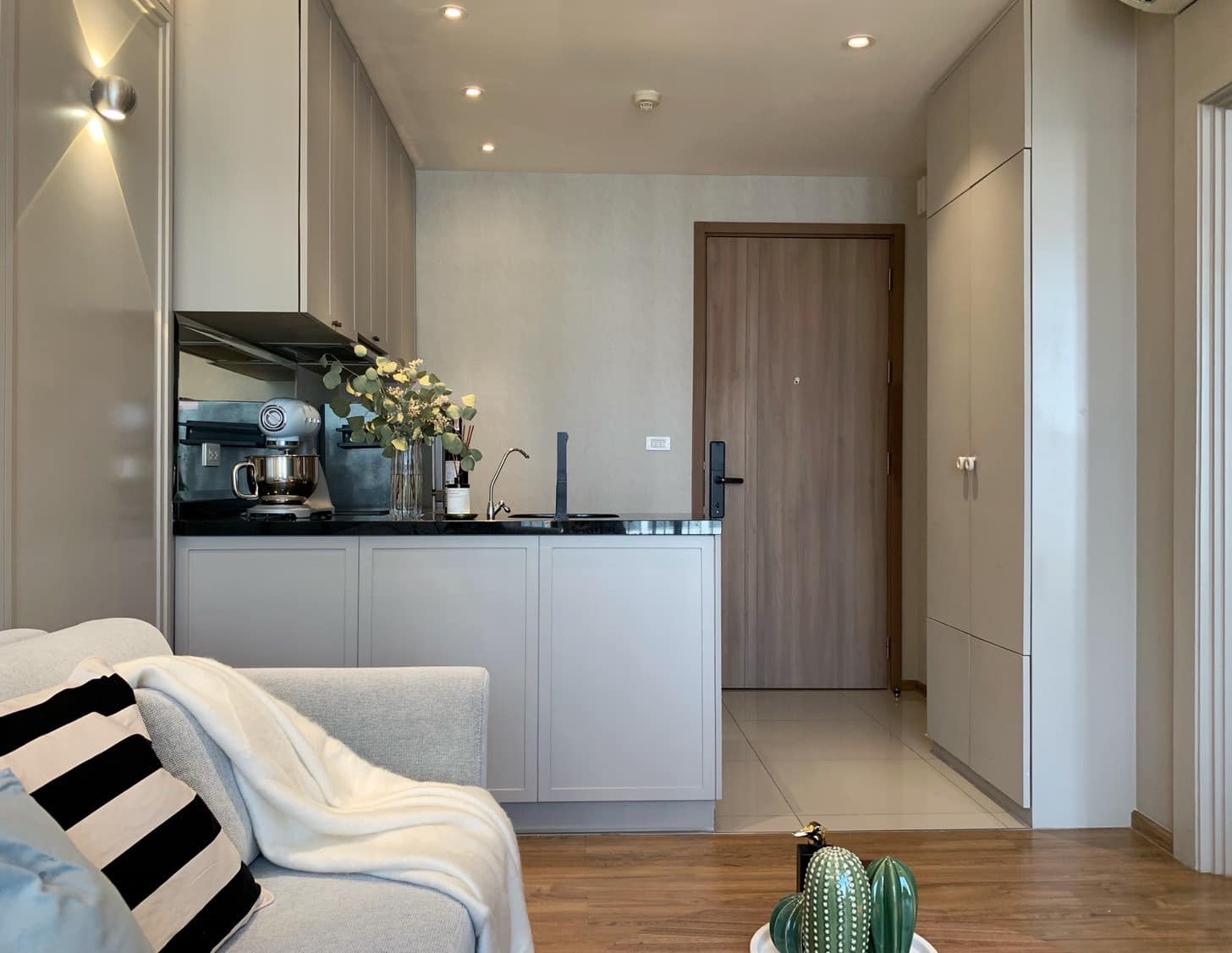 Hasu Haus - Image 3
