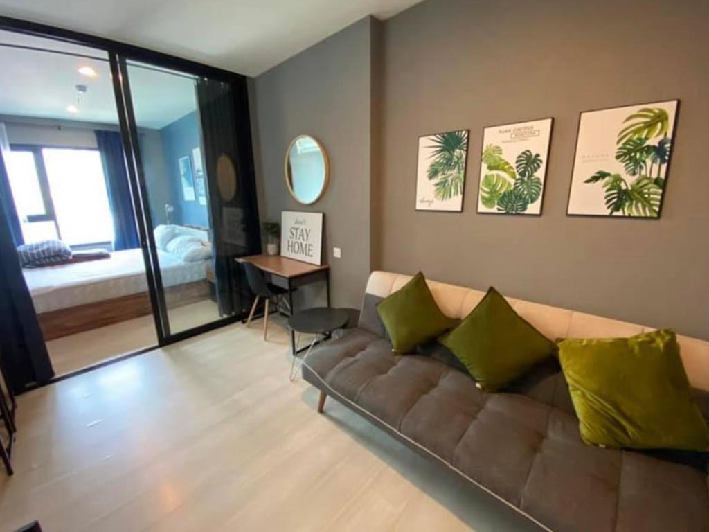 1 Bedroom Condo For Rent in Bang Kapi, Huai Khwang, Bangkok - Image 1