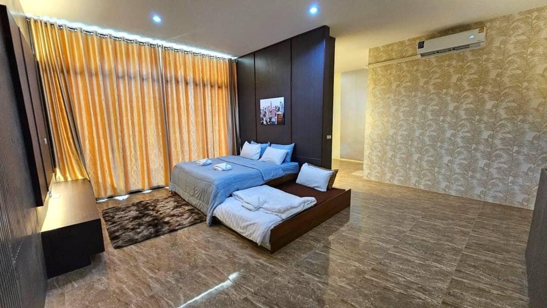 6 Bedroom House For Sale in Nam Phrae, Hang Dong, Chiang Mai - Image 6