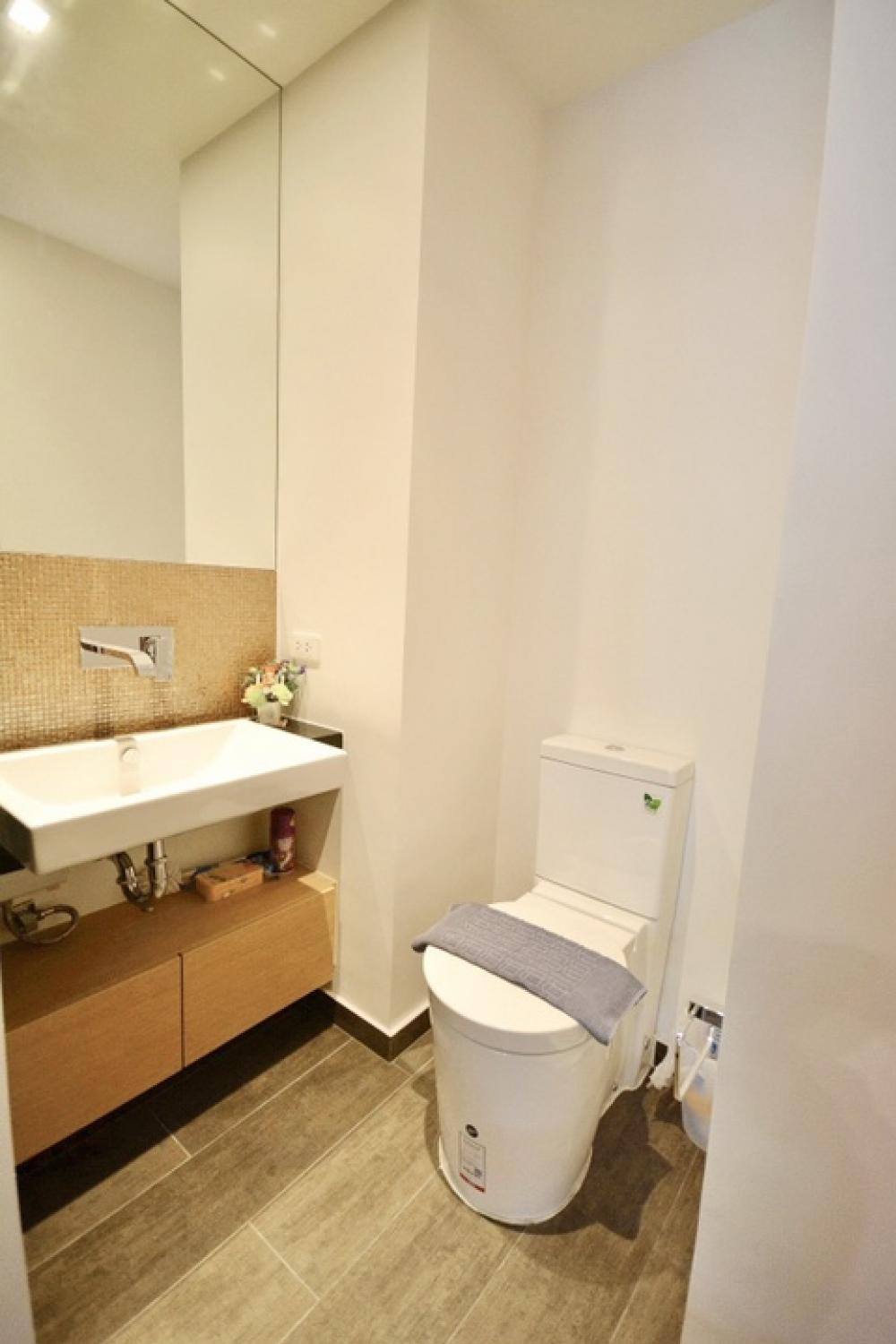 1 Bedroom Condo For Sale in Phra Khanong Nuea, Vadhana, Bangkok - Image 11