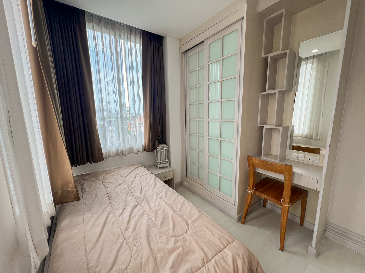 S Condo - Image 10