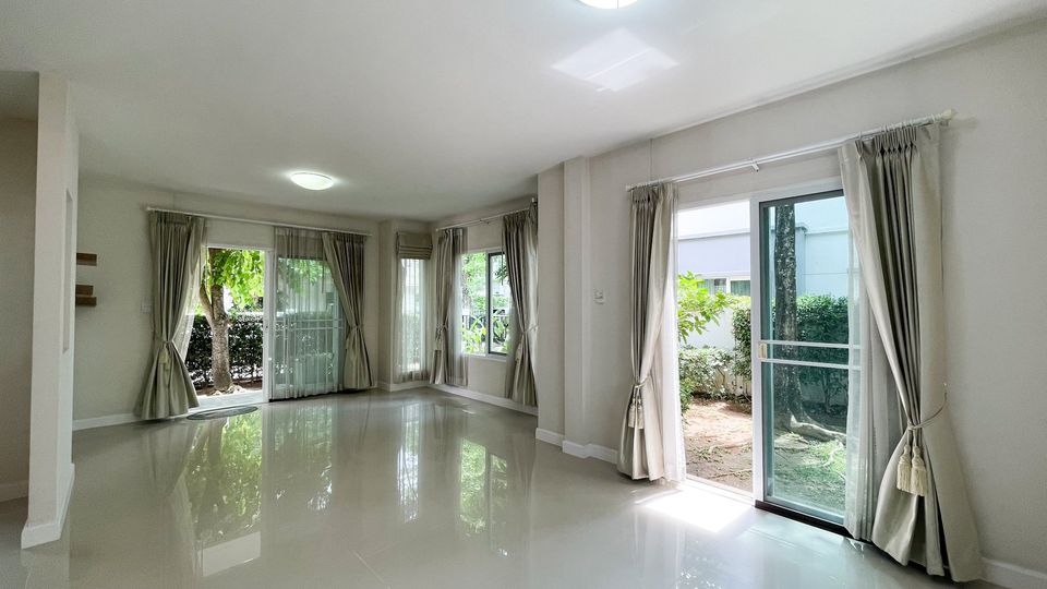 Land and Houses Park San Sai - Image 9