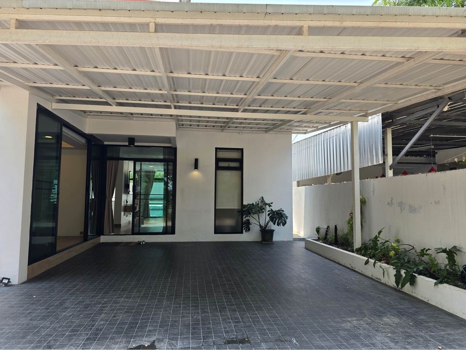 4 Bedroom House For Sale in Pa Daet, Mueang Chiang Mai, Chiang Mai - Image 3