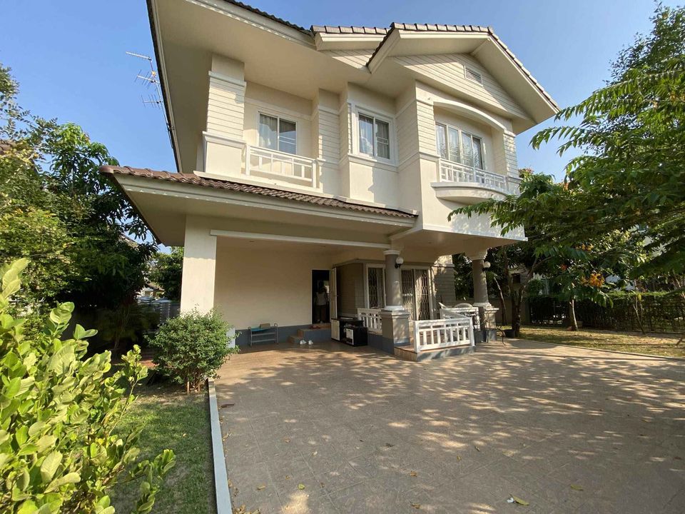 ดิ เอ็มเพอเร่อร์ 1 - Image 1