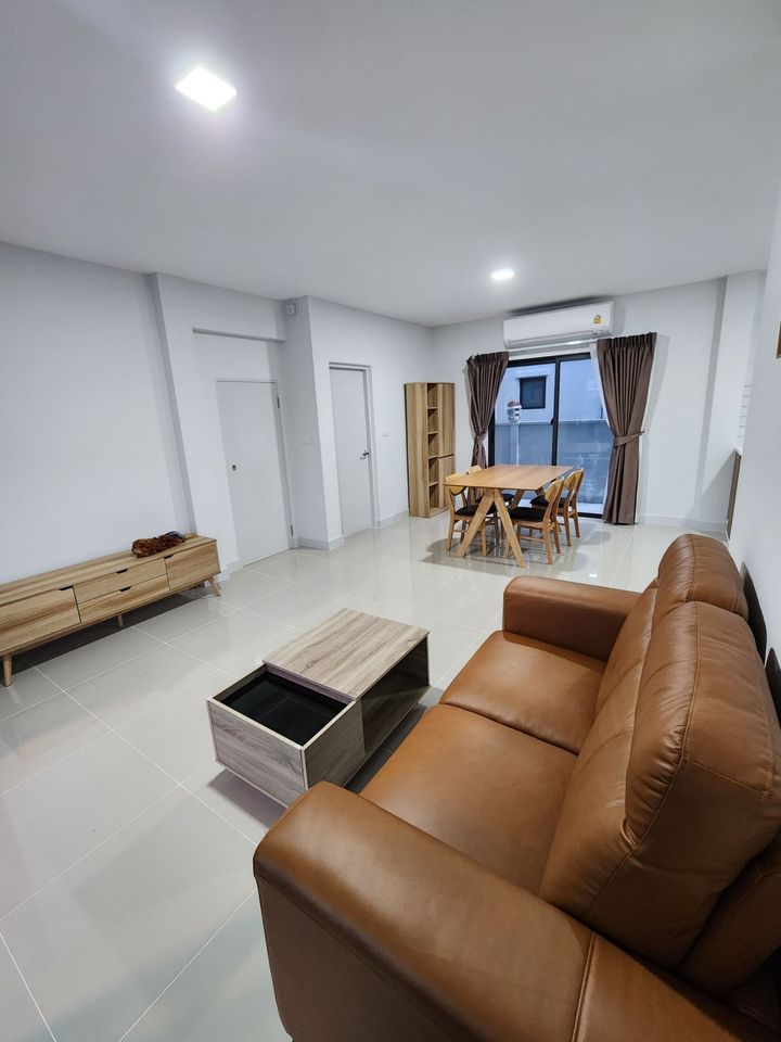 3 ห้องนอน บ้านเดี่ยว สำหรับเช่า ใน บางแก้ว, บางพลี, สมุทรปราการ - Image 1