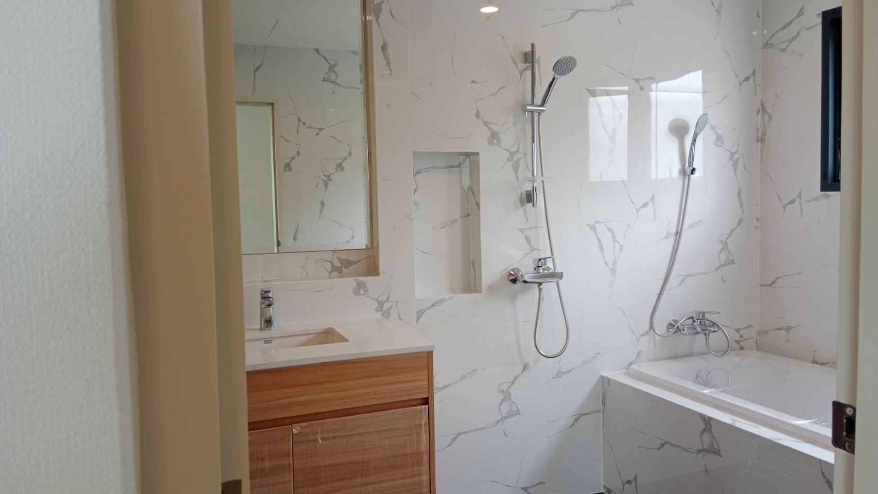 4 Bedroom House For Sale in Bang Kaeo, Bang Phli, Samut Prakan - Image 16