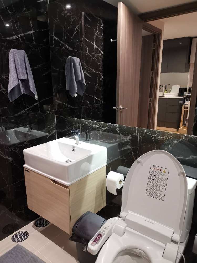 2 Bedroom Condo For Sale in Maha Phruettharam, Bang Rak, Bangkok - Image 6