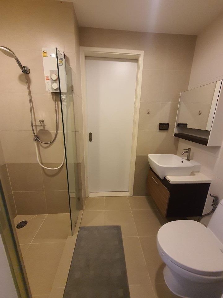 Whizdom Punnawithi Station Condominium - Image 5