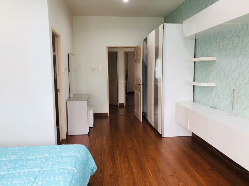 5 Bedroom House For Sale in Hang Dong, Hang Dong, Chiang Mai - Image 10