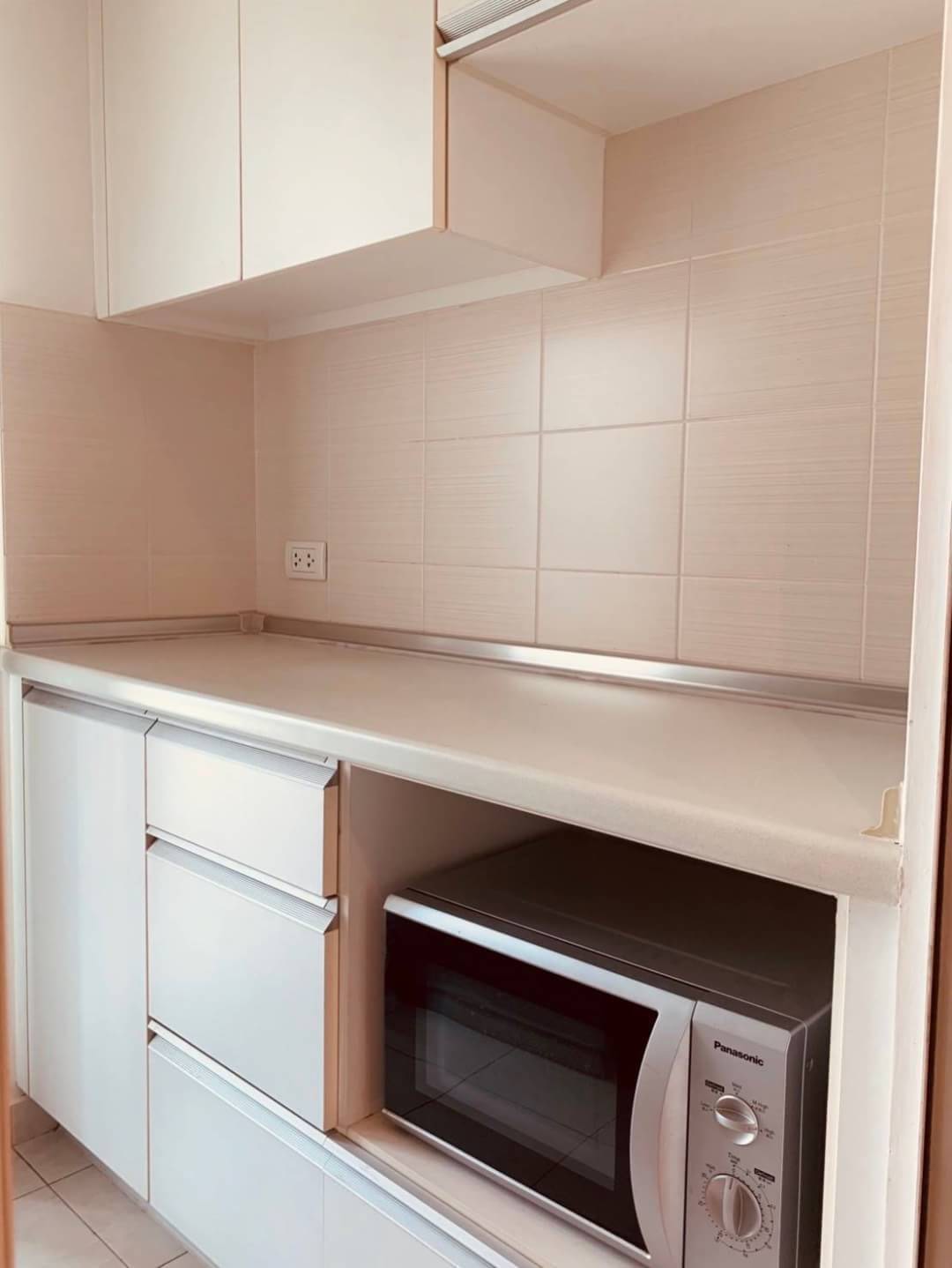 1 Bedroom Condo For Sale in Huai Khwang, Huai Khwang, Bangkok - Image 7