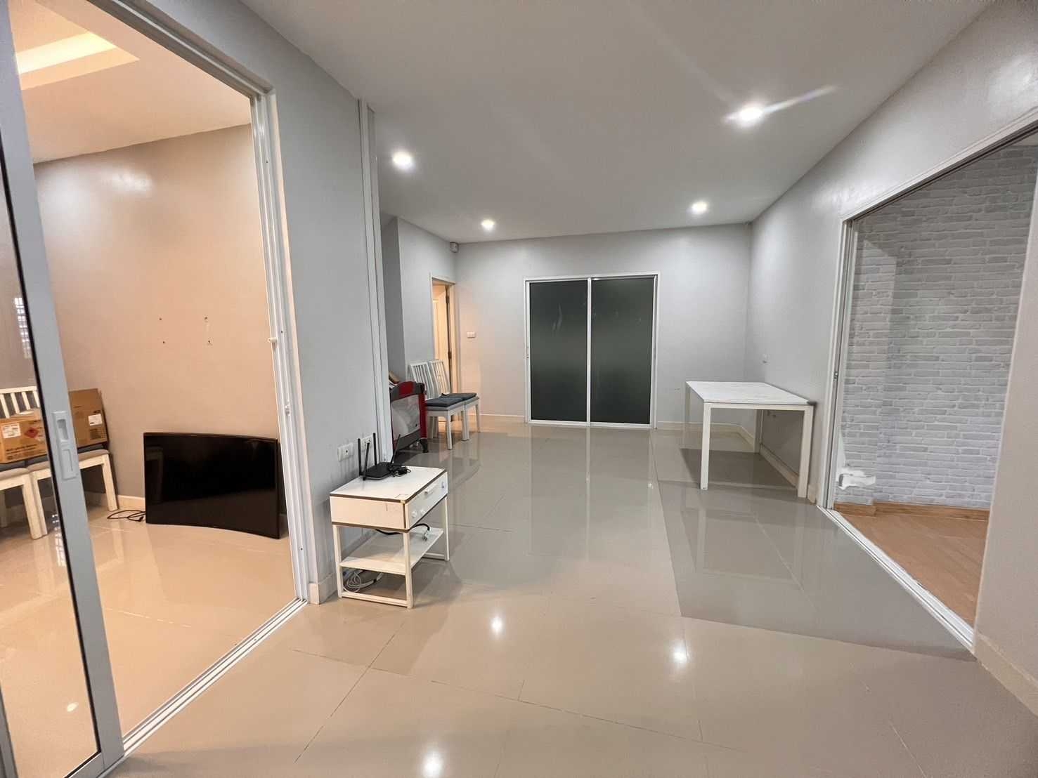 5 Bedroom Townhouse For Sale in Bang Phli Yai, Bang Phli, Samut Prakan - Image 3