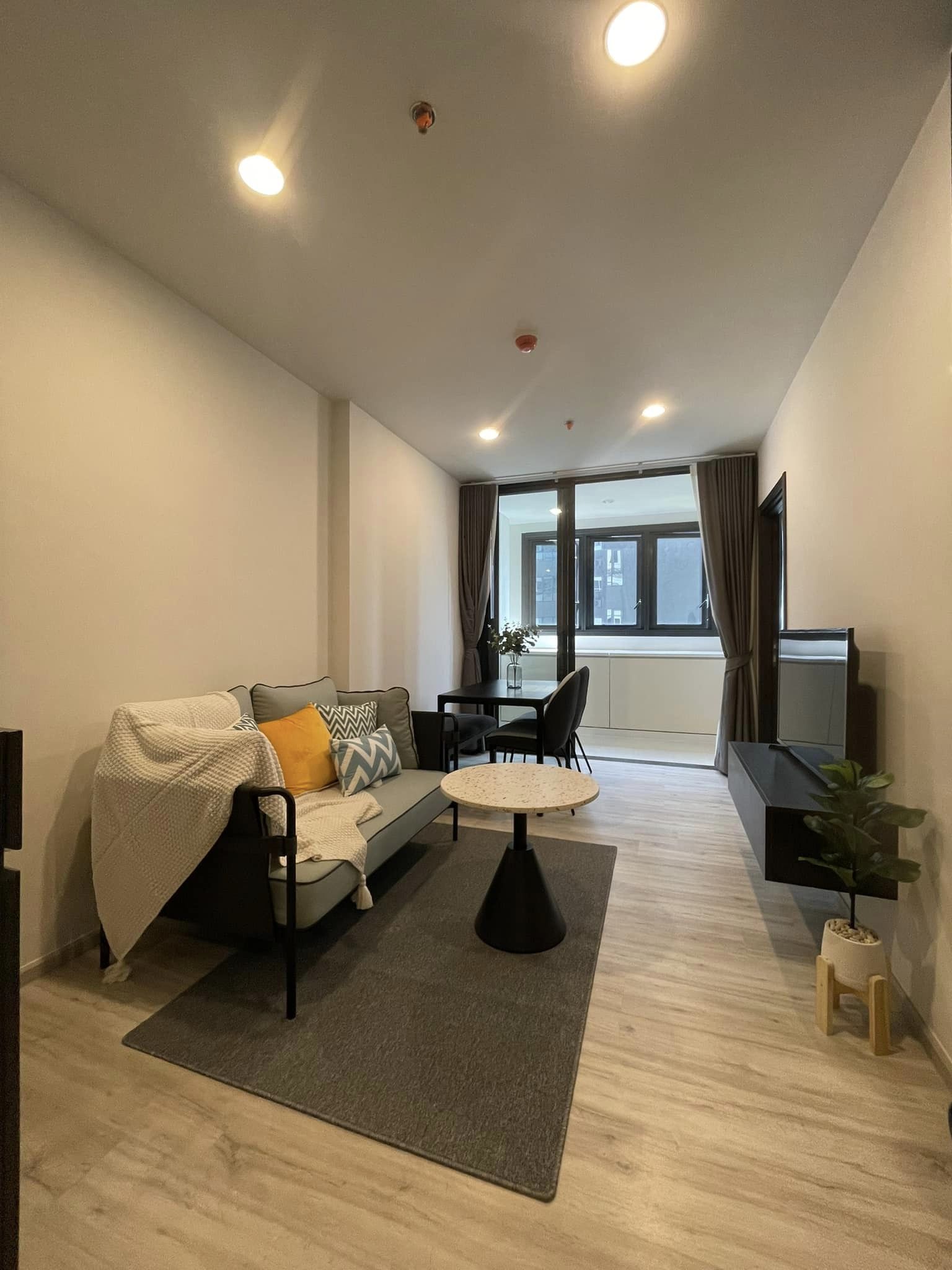XT Huaikhwang - Image 1