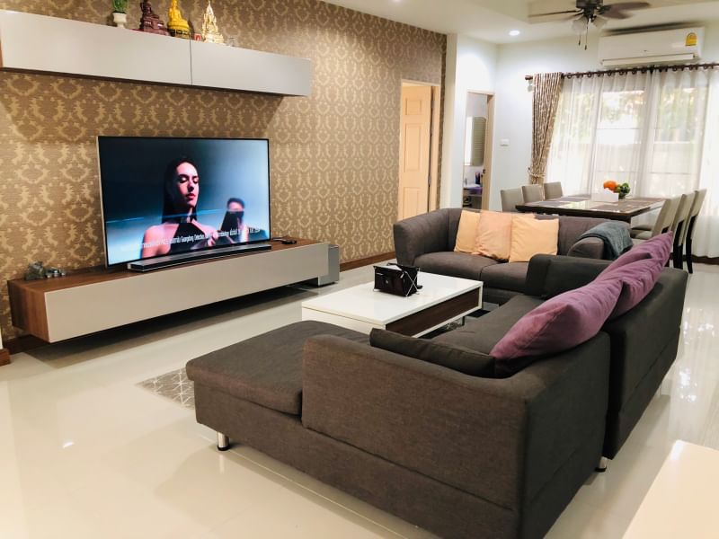 5 Bedroom House For Sale in Hang Dong, Hang Dong, Chiang Mai - Image 2