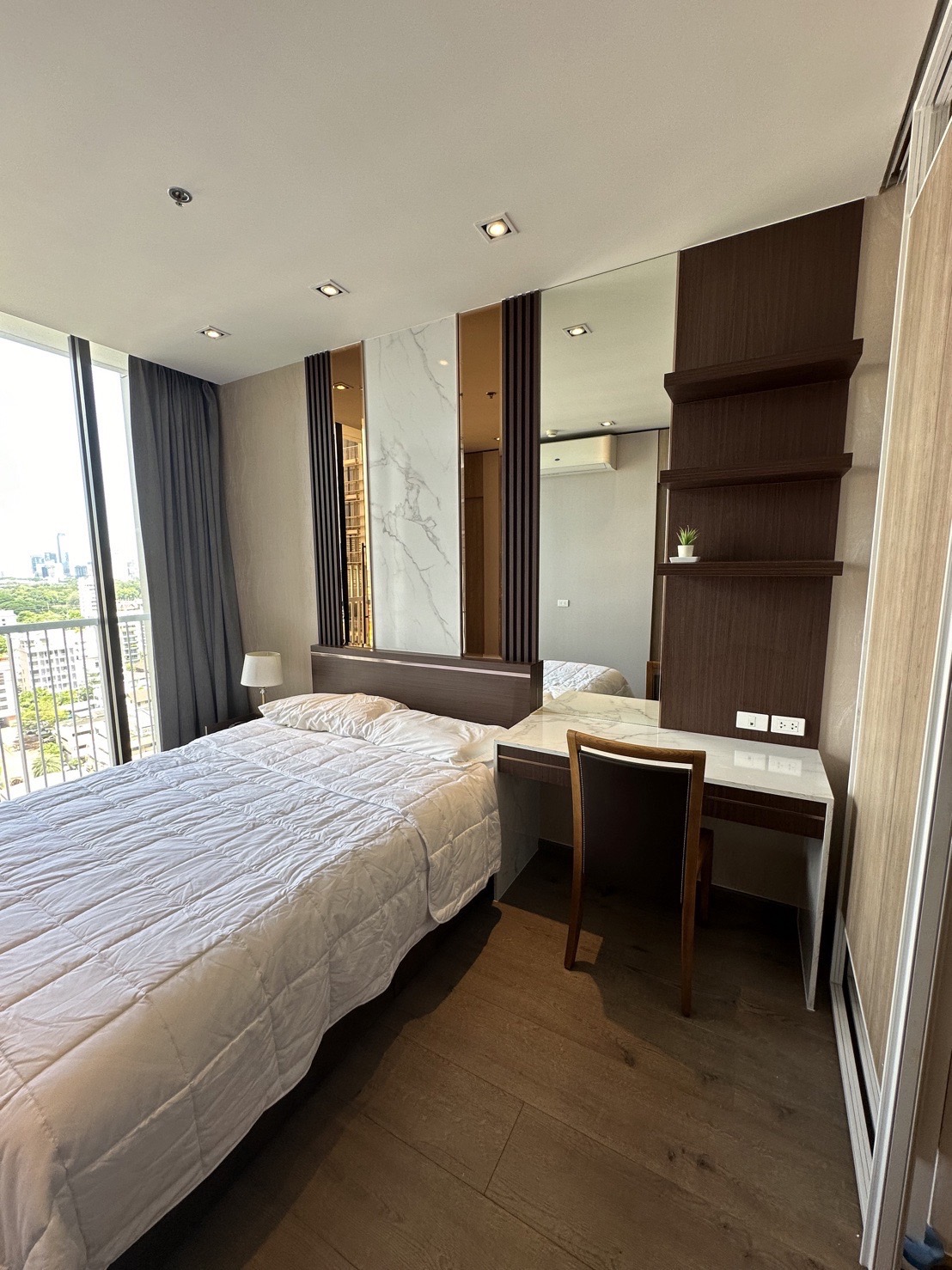 พาร์ค ออริจิ้น พร้อมพงษ์ - Image 2